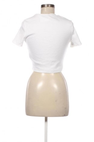 Γυναικείο t-shirt Zara, Μέγεθος L, Χρώμα Λευκό, Τιμή 6,99 €