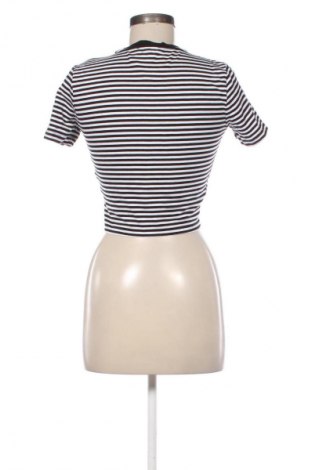 Γυναικείο t-shirt Zara, Μέγεθος M, Χρώμα Πολύχρωμο, Τιμή 6,00 €