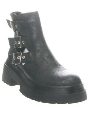 Botine de damă Bershka, Mărime 37, Culoare Negru, Preț 205,00 Lei