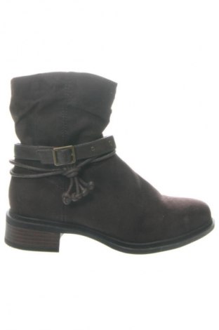 Botine de damă Esmara, Mărime 36, Culoare Maro, Preț 152,99 Lei