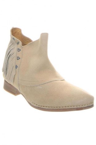 Damskie botki Goldmud, Rozmiar 38, Kolor Beżowy, Cena 871,63 zł