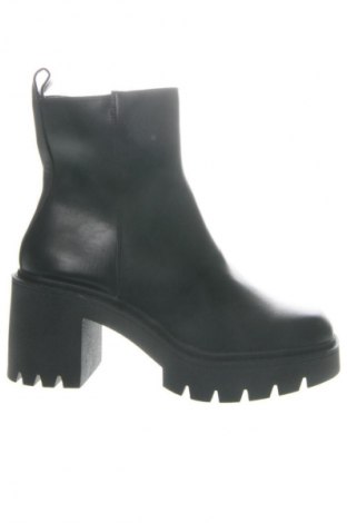 Γυναικεία μποτάκια Madden Girl, Μέγεθος 38, Χρώμα Μαύρο, Τιμή 109,99 €