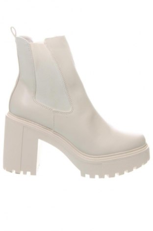 Дамски боти Madden Girl, Размер 41, Цвят Екрю, Цена 138,04 €