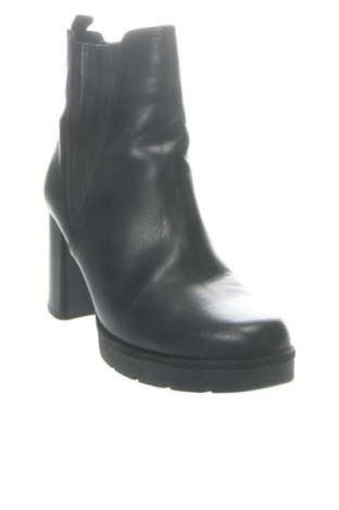 Botine de damă Marco Tozzi, Mărime 41, Culoare Negru, Preț 304,00 Lei