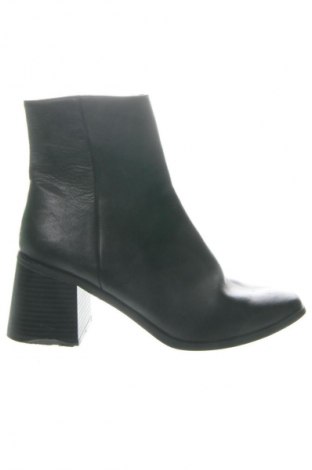 Dámské poltopánky New Look, Veľkosť 42, Farba Čierna, Cena  32,23 €