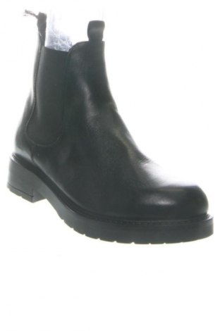 Γυναικεία μποτάκια Pavement, Μέγεθος 38, Χρώμα Μαύρο, Τιμή 164,99 €