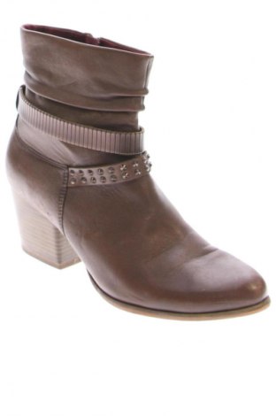 Γυναικεία μποτάκια Tamaris, Μέγεθος 40, Χρώμα Καφέ, Τιμή 42,99 €