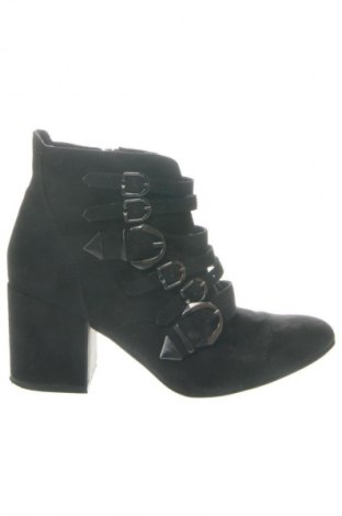 Botine de damă Tamaris, Mărime 39, Culoare Negru, Preț 156,99 Lei