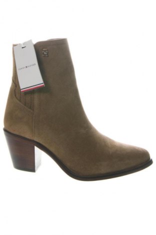 Дамски боти Tommy Hilfiger, Размер 36, Цвят Бежов, Цена 104,81 €, #135752736
