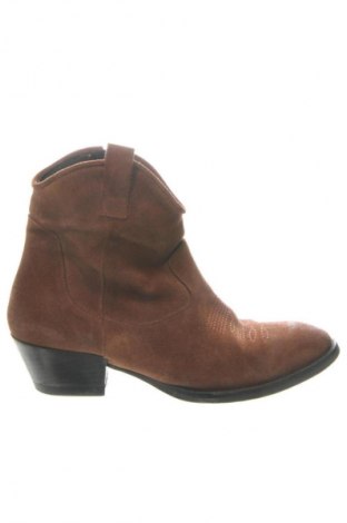 Női bokacsizma Unbranded, Méret 38, Szín Barna, Ár 25 879 Ft