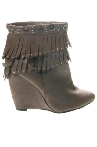 Botine de damă Unbranded, Mărime 37, Culoare Maro, Preț 205,25 Lei