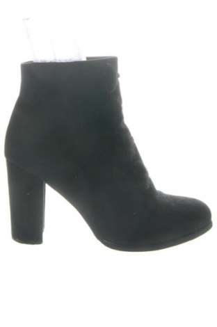 Дамски боти Unbranded, Размер 41, Цвят Черен, Цена 32,00 €