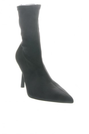 Damskie botki Zara, Rozmiar 38, Kolor Czarny, Cena 208,66 zł