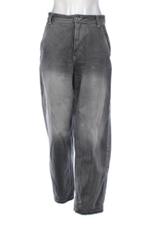 Дамски дънки Bershka, Размер S, Цвят Сив, Цена 14,77 €