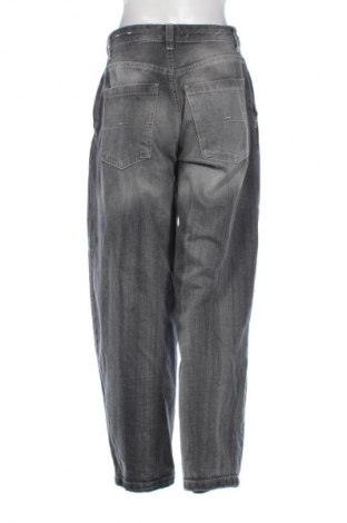 Дамски дънки Bershka, Размер S, Цвят Сив, Цена 14,77 €