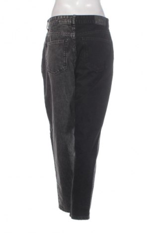 Dámské džíny  Bershka, Velikost L, Barva Černá, Cena  339,00 Kč