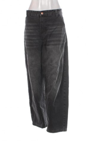 Дамски дънки Bershka, Размер XL, Цвят Сив, Цена 15,33 €