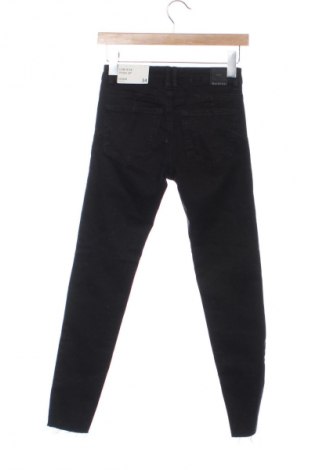 Női farmernadrág Bershka, Méret XS, Szín Fekete, Ár 9 750 Ft