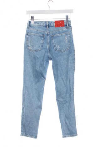 Női farmernadrág Bershka, Méret XS, Szín Kék, Ár 6 198 Ft