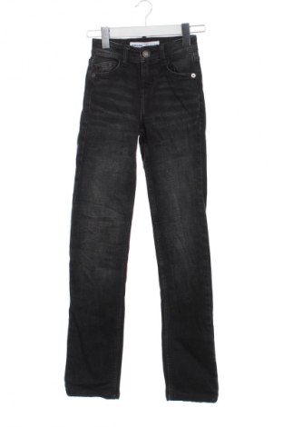 Dámské džíny  Bershka, Velikost XS, Barva Černá, Cena  425,00 Kč