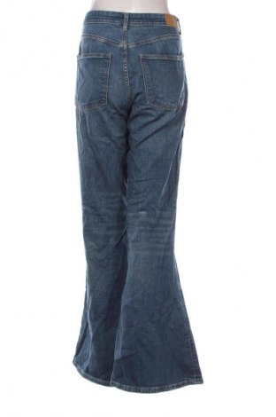 Γυναικείο Τζίν Bershka, Μέγεθος L, Χρώμα Μπλέ, Τιμή 14,82 €