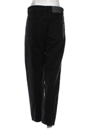 Дамски дънки Bershka, Размер M, Цвят Черен, Цена 23,08 €