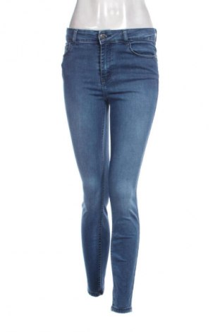 Дамски дънки Calzedonia, Размер S, Цвят Син, Цена 21,00 €