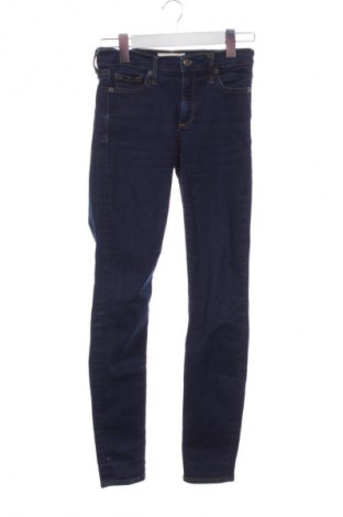 Γυναικείο Τζίν Gap, Μέγεθος XS, Χρώμα Μπλέ, Τιμή 25,00 €