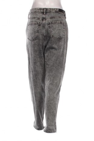 Дамски дънки Hollister, Размер M, Цвят Сив, Цена 8,18 €