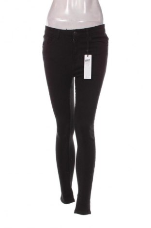 Dámské džíny  Noisy May, Velikost M, Barva Černá, Cena  1 429,00 Kč