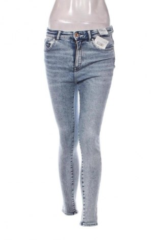Γυναικείο Τζίν ONLY, Μέγεθος M, Χρώμα Μπλέ, Τιμή 10,99 €