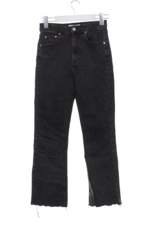 Дамски дънки Pull&Bear, Размер XS, Цвят Сив, Цена 15,00 €