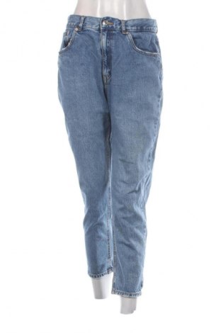 Γυναικείο Τζίν Pull&Bear, Μέγεθος L, Χρώμα Μπλέ, Τιμή 15,00 €