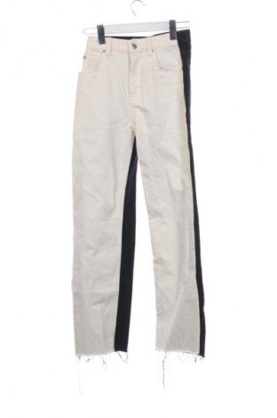 Дамски дънки Pull&Bear, Размер XS, Цвят Многоцветен, Цена 14,82 €