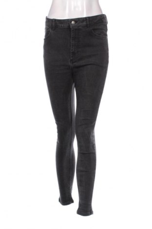 Дамски дънки Reserved, Размер M, Цвят Сив, Цена 15,00 €