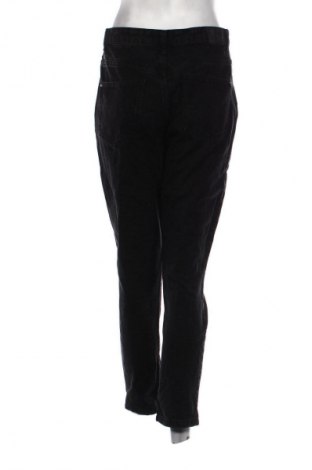 Дамски дънки Sinsay, Размер M, Цвят Черен, Цена 15,00 €