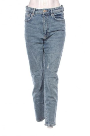 Γυναικείο Τζίν Stradivarius, Μέγεθος M, Χρώμα Μπλέ, Τιμή 10,99 €
