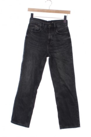 Дамски дънки Stradivarius, Размер XXS, Цвят Черен, Цена 15,00 €