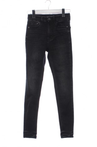 Дамски дънки Stradivarius, Размер XS, Цвят Черен, Цена 14,77 €