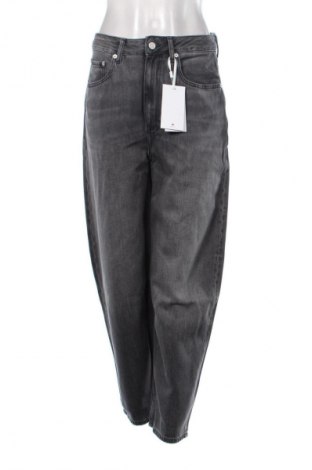 Γυναικείο Τζίν Tommy Hilfiger, Μέγεθος M, Χρώμα Γκρί, Τιμή 174,99 €