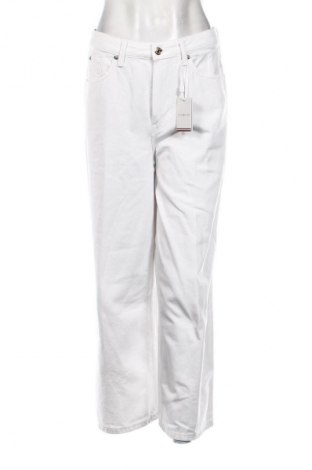 Дамски дънки Tommy Hilfiger, Размер M, Цвят Бял, Цена 34,25 €, #135749155