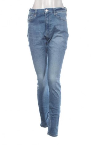Дамски дънки Tommy Jeans, Размер L, Цвят Син, Цена 89,47 €