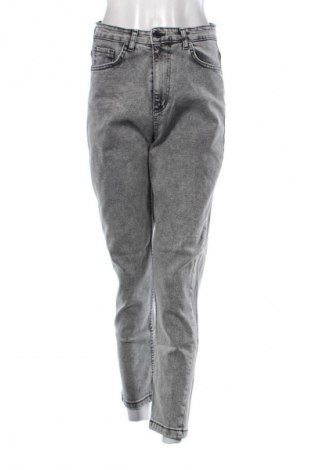 Дамски дънки Unbranded, Размер S, Цвят Сив, Цена 15,00 €