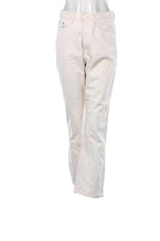 Дамски дънки Weekday, Размер M, Цвят Екрю, Цена 21,00 €