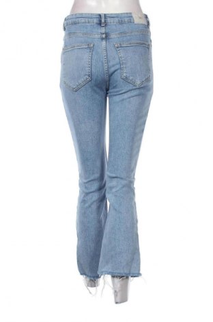 Damskie jeansy Zara, Rozmiar M, Kolor Niebieski, Cena 80,70 zł