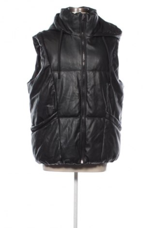 Dámská vesta  Pull&Bear, Velikost L, Barva Černá, Cena  399,00 Kč