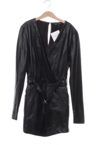 Dámská krátká kombinéza  Bershka, Velikost XS, Barva Černá, Cena  567,00 Kč