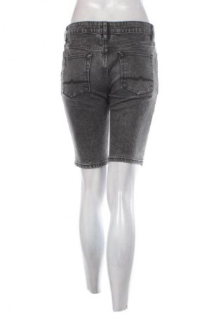 Γυναικείο κοντό παντελόνι ASOS, Μέγεθος M, Χρώμα Γκρί, Τιμή 17,00 €