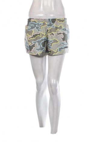 Γυναικείο κοντό παντελόνι Adidas StellaSport, Μέγεθος S, Χρώμα Πολύχρωμο, Τιμή 20,99 €