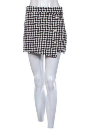 Dámske kraťasy  Bershka, Veľkosť S, Farba Viacfarebná, Cena  18,95 €